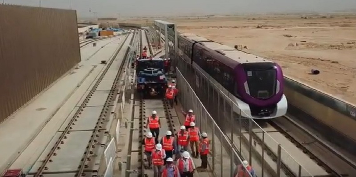 السعودية تجري أول اختبار تشغيلي لمشروع قطار الرياض (فيديو