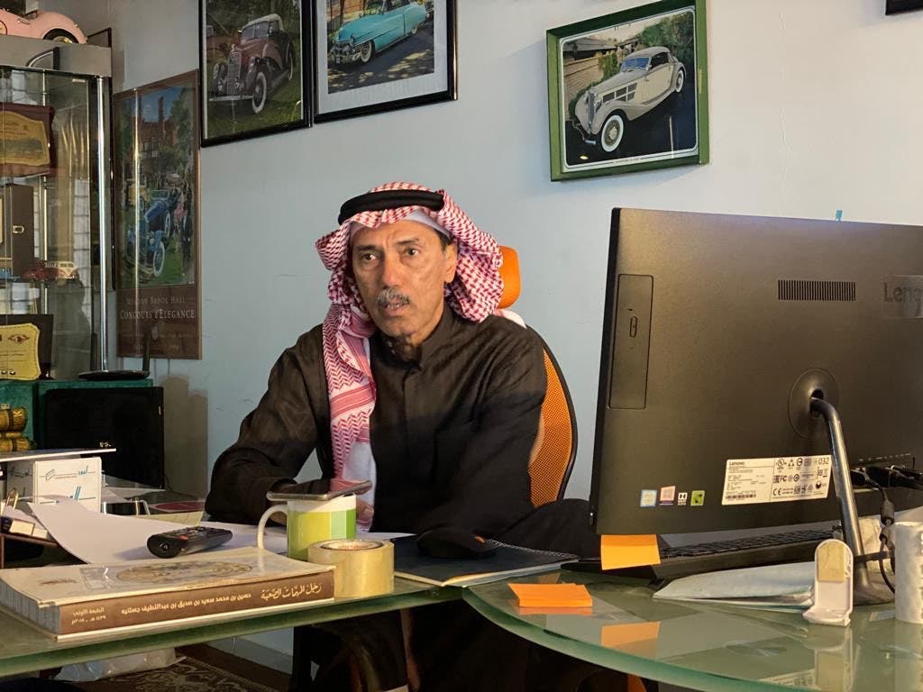 
		سعودي يمتلك في منزله دُررا وكنوزا ثمينة ونادرة استطاع جمعها من مختلف انحاء العالم