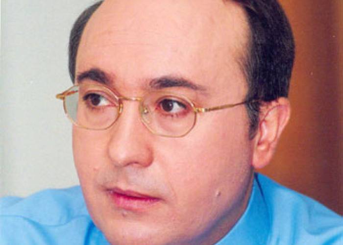 
		شاهد .. فيصل القاسم يوجه صفعة مدوية للرئيس بوتين ويجعل فضيحته بجلاجل (صورة  مثيرة) 