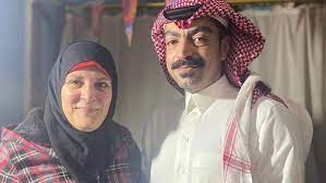 
		سعودي يلتقي امه المصرية بعد فراق 32 عاماً ...قصة اغرب من الخيال "صورة"