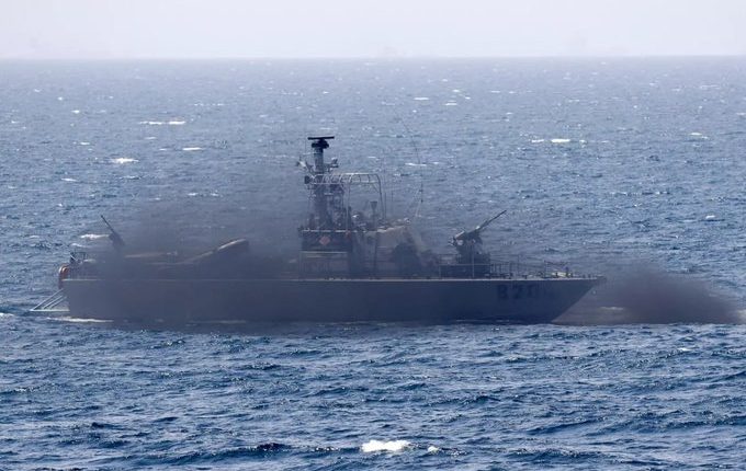 
		صور السفينة البريطانية “ليكافيتوس” التي استهدفتها قوات صنعاء في خليج عدن.. أين كان مسارها المقرر؟