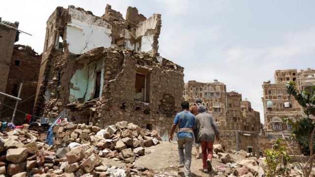 
		دولة أوروبية تعلن استعدادها لاستضافة مفاوضات يمنية جديدة وتكشف عن وساطة عمانية لإنهاء الحرب في اليمن