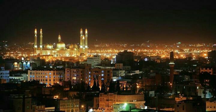 
		عــــــاجل : معلومات جديدة عن الانفجار الضخم الذي هز العاصمة صنعاء قبل قليل (تفاصيل)