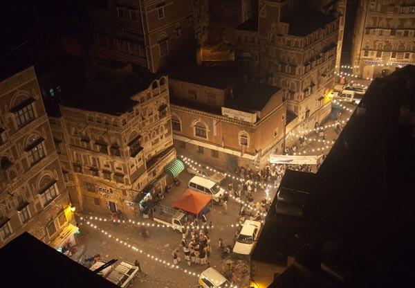 
		ورد للتو : اعلان حالة الطورائ والجاهزية القصوى لـ الحوثي في أرجاء العاصمة صنعاء قبل قليل