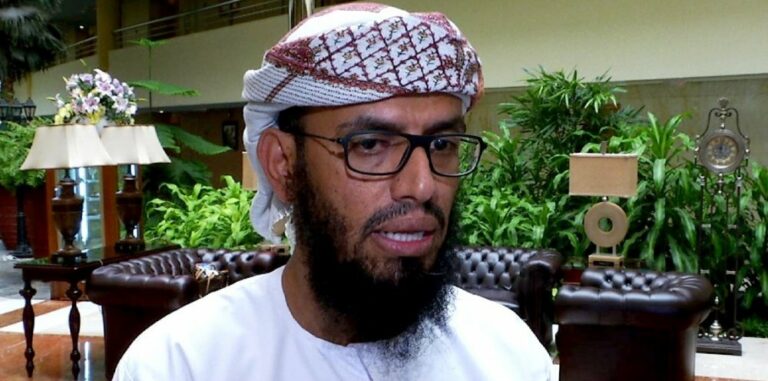 
		عــــاجل : بعد وصوله إلى مطار الرياض.. السعودية تحتجز بن بريك ومصادر تكشف الأسباب؟!