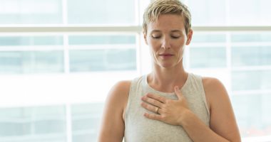 
		كيف تكتشف انك مصاباً بكورونا بسرعة وبدون فحص (pcr)... طريقة سهلة وبسيطة