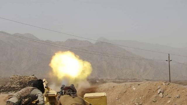 
		هجوم عسكري حوثي كبير على مواقع الجيش في المشجح غربي مأرب